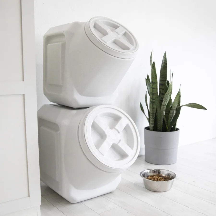 Vittles Vault Outback Stackable Pet Food Storage Container